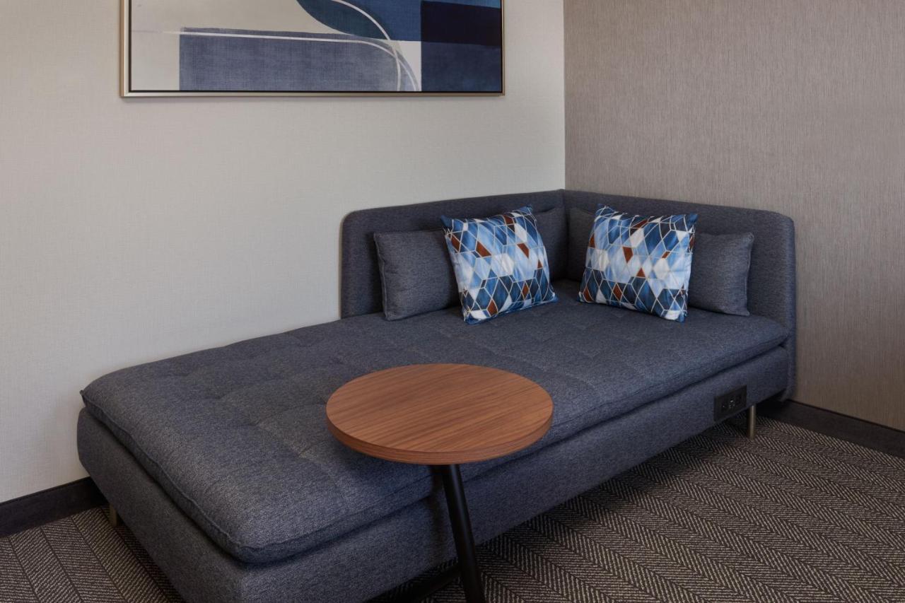 Courtyard By Marriott Kitchener 호텔 외부 사진
